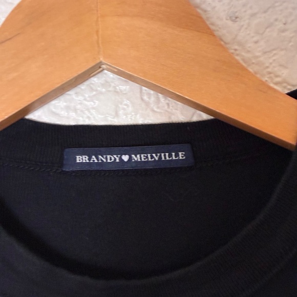 Brandy Melville | Black short sleeve crewneck crop top tee shirt dragon print - Picture 10 of 13